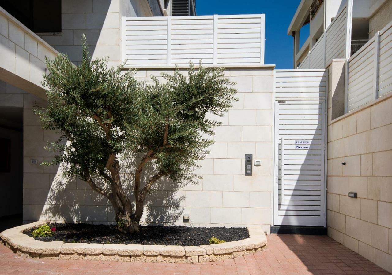Balfour Sea View City Center Nahariya Exterior photo